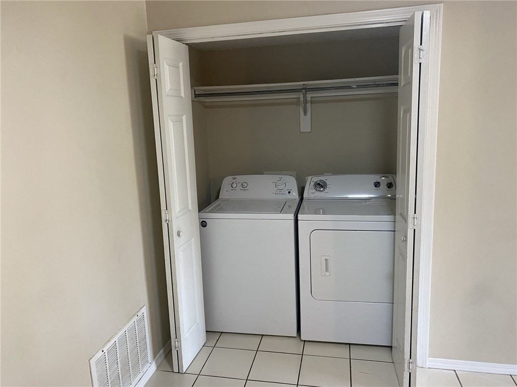 904 Durham Pl - Photo 7 of 18