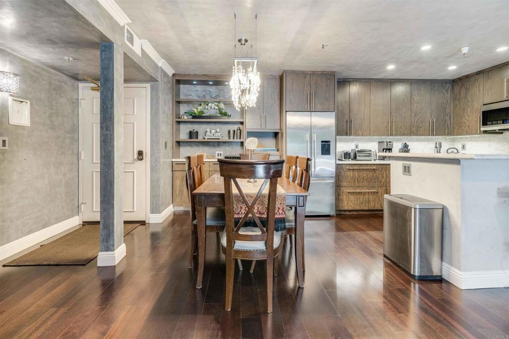5705 Friars Rd - Photo 5 of 37