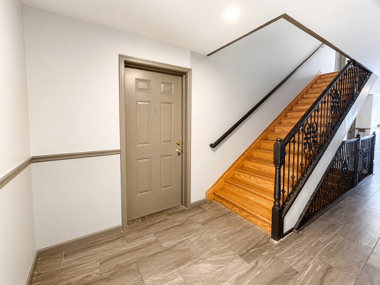 40 Watchung Ave ## 72 - Photo 3 of 10