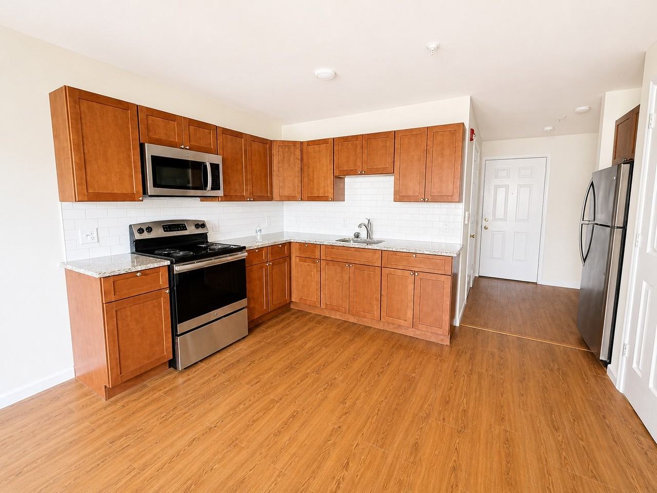 40 Watchung Ave ## 72 - Photo 7 of 10