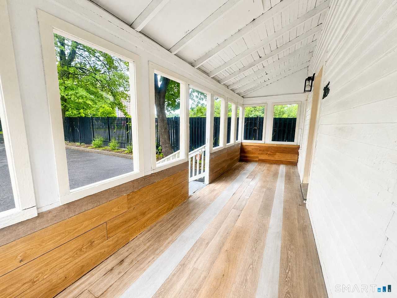 205B Laurel St - Photo 3 of 23