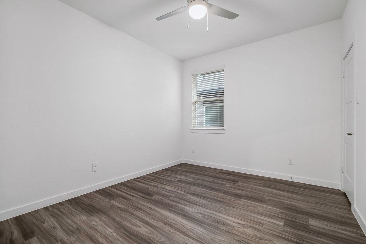 13329 Big Sky Ct - Photo 4 of 25