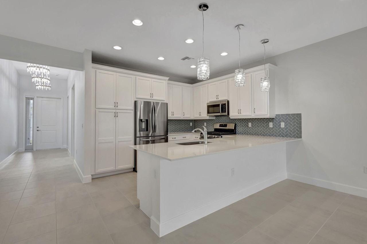 12557 Sw Rain River Dr - Photo 6 of 50