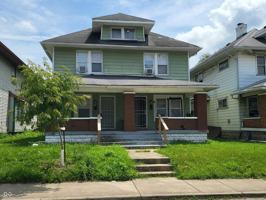 featured image of 557 N Dearborn St