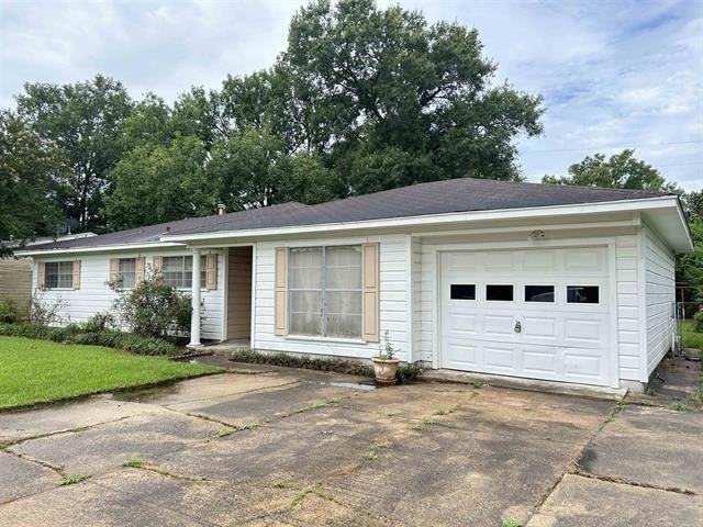 270 Ferndale Ln - Photo 3 of 31
