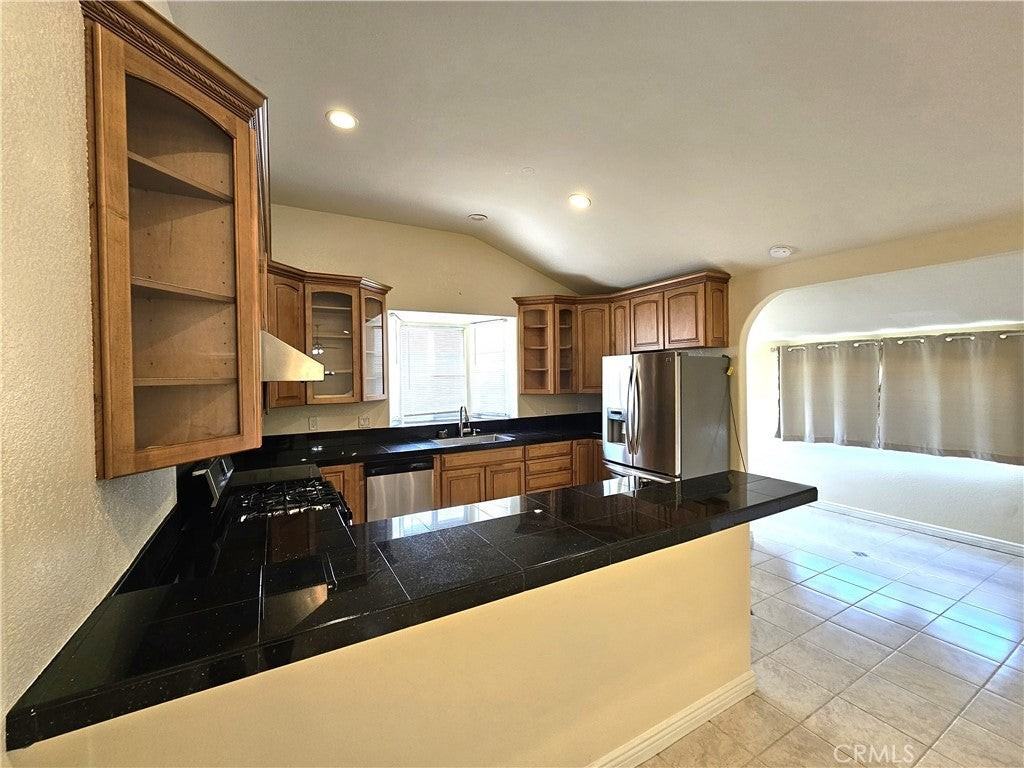 609 Lorena Ave - Photo 5 of 29
