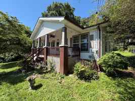 featured image of 807 Trammell St