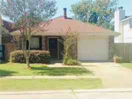 featured image of 916 Ridgewood Dr