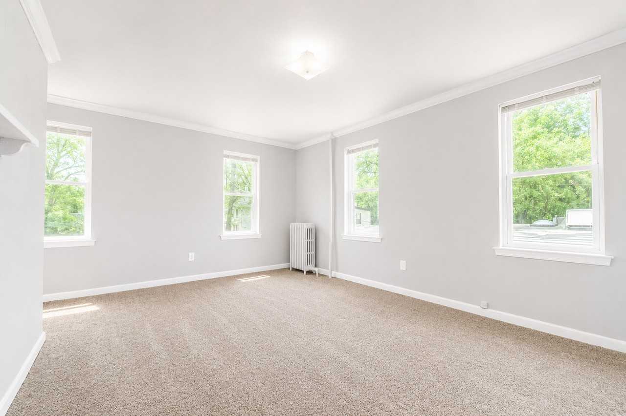 200 E Broad St #5