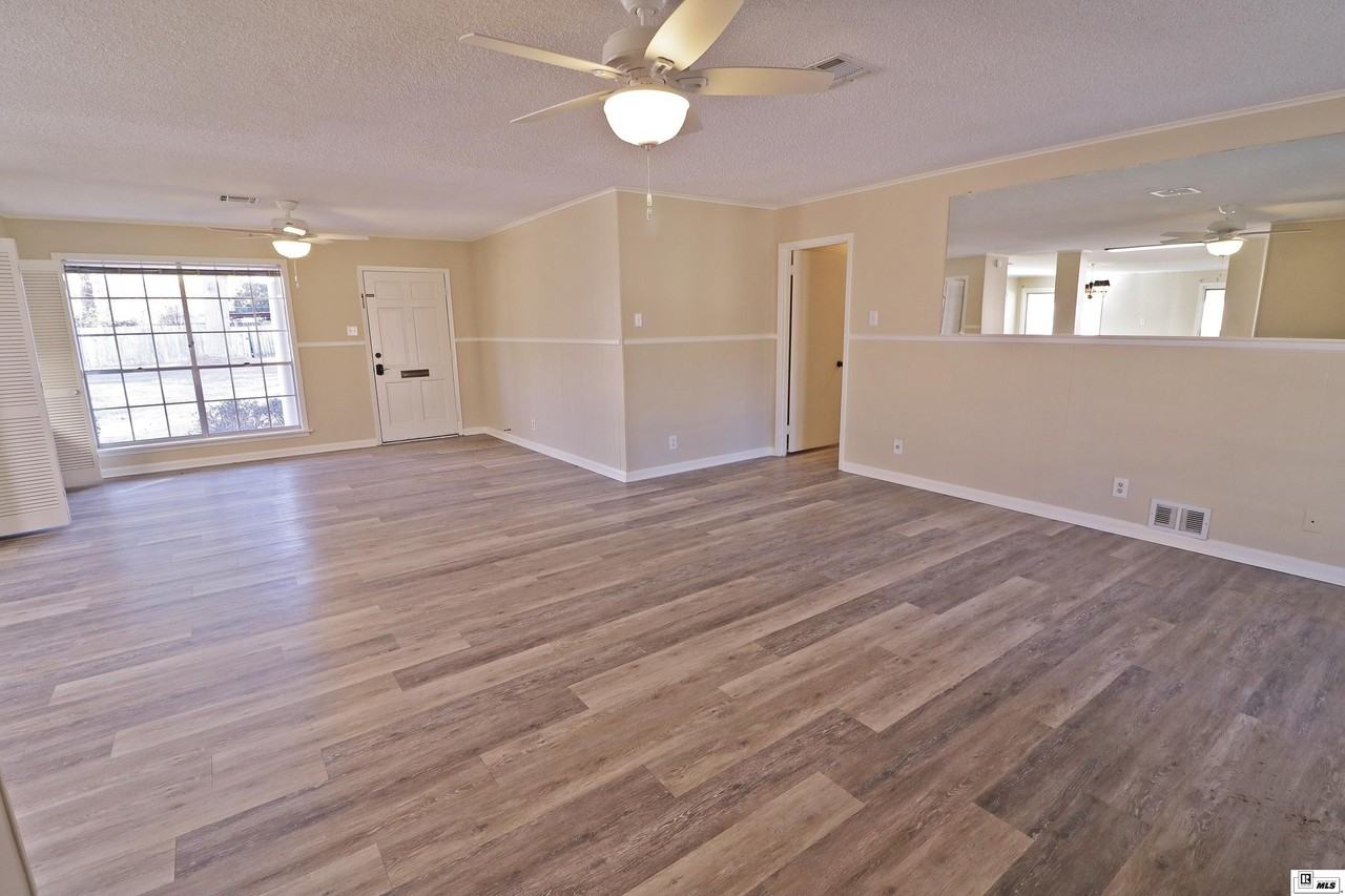 2504 Kenmore St - Photo 4 of 27