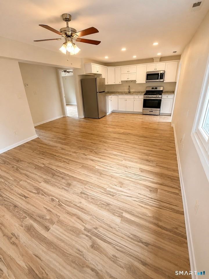 267 Branford Rd - Photo 3 of 11