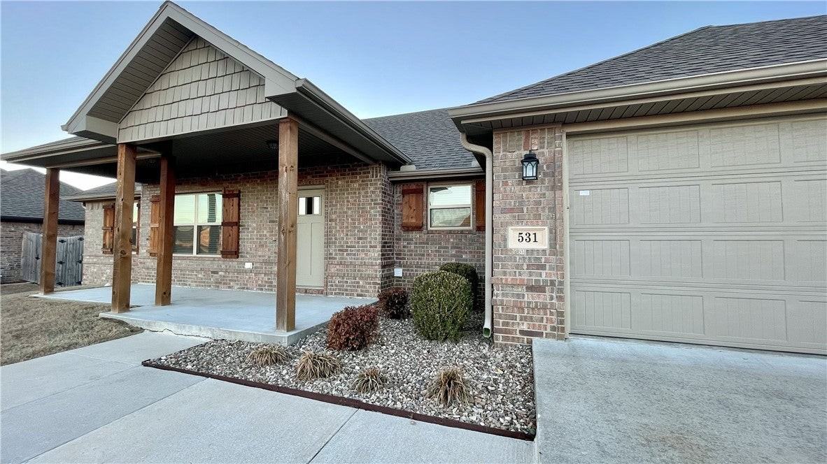 531 Captain Reid Ln - Photo 3 of 32