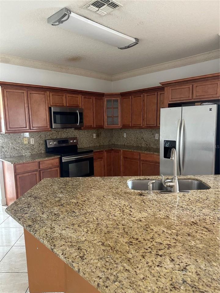 9097 Venezia Plantation Dr - Photo 5 of 15