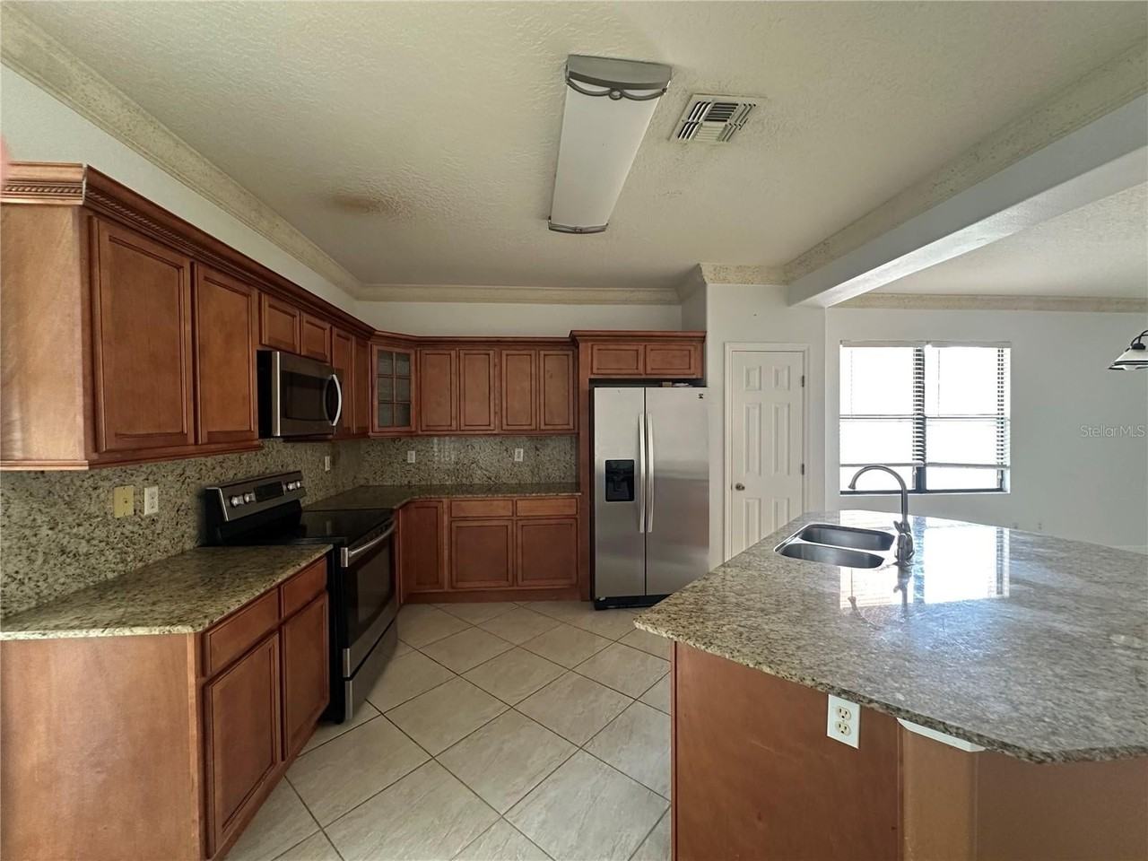 9097 Venezia Plantation Dr - Photo 6 of 15