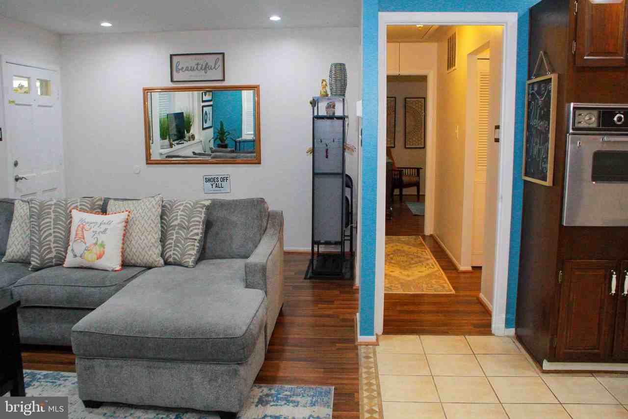 5449 High Tide Ct - Photo 3 of 20