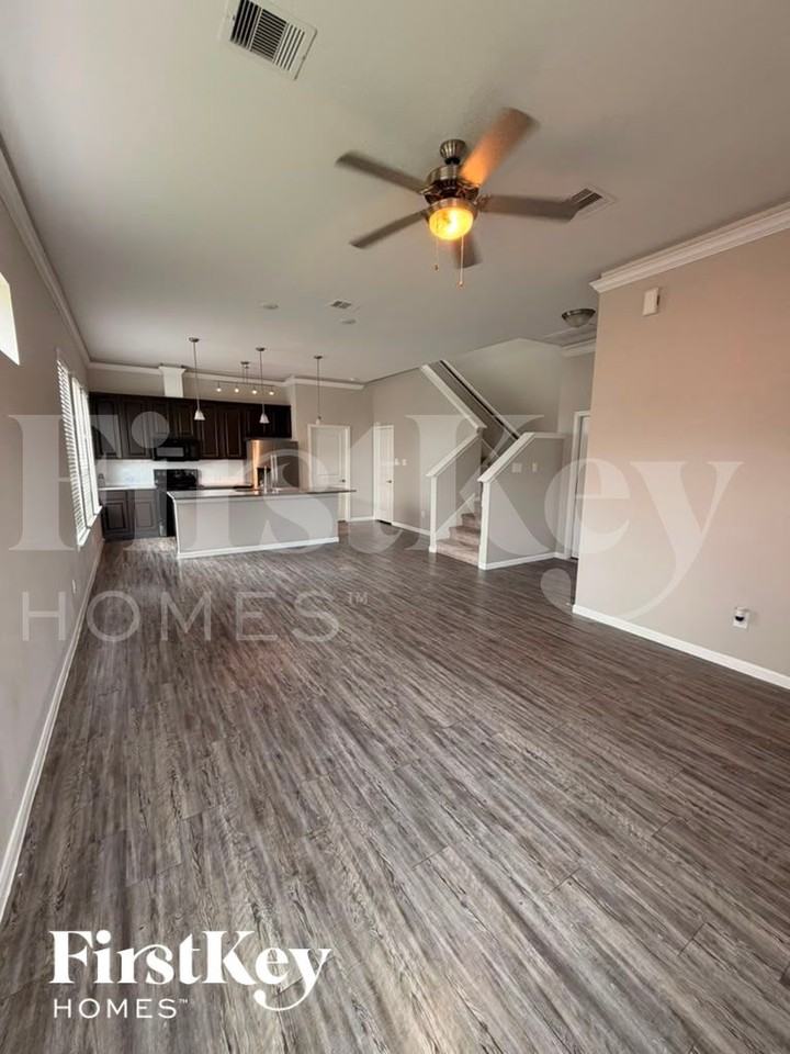 3209 Youngs Meadow Ln - Photo 2 of 10