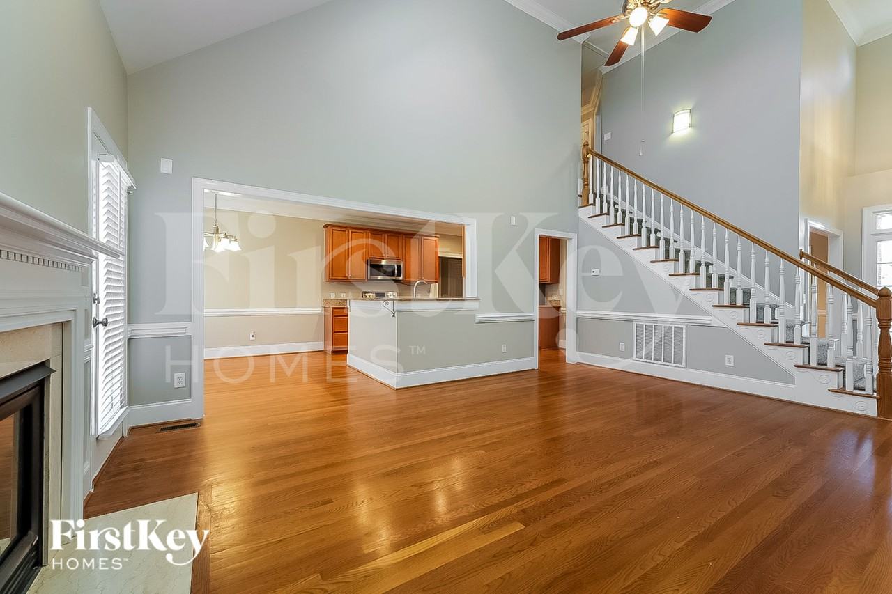 2009 Lake Stone Ct - Photo 4 of 15