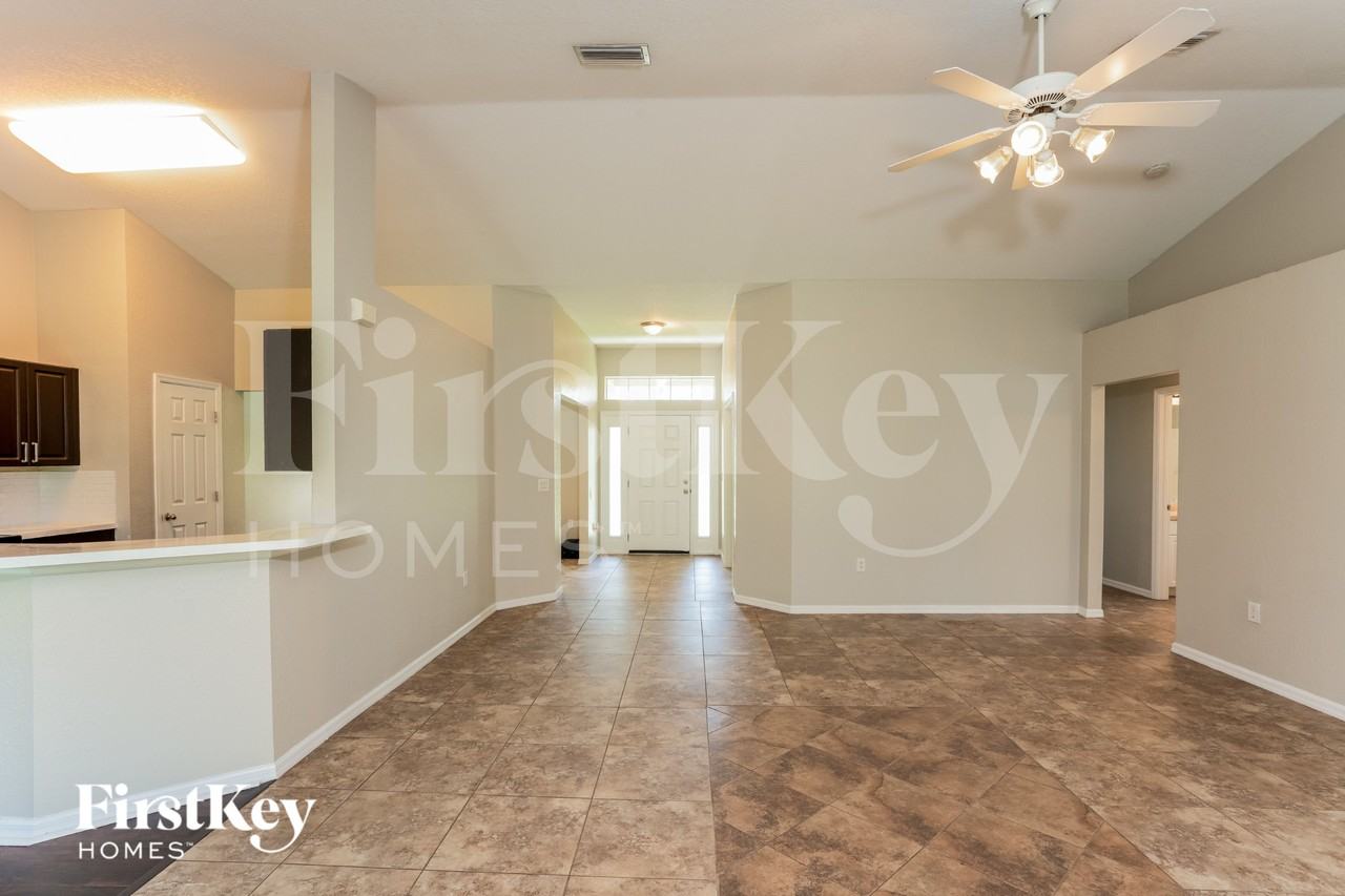 3102 Lucaya Ave - Photo 4 of 17
