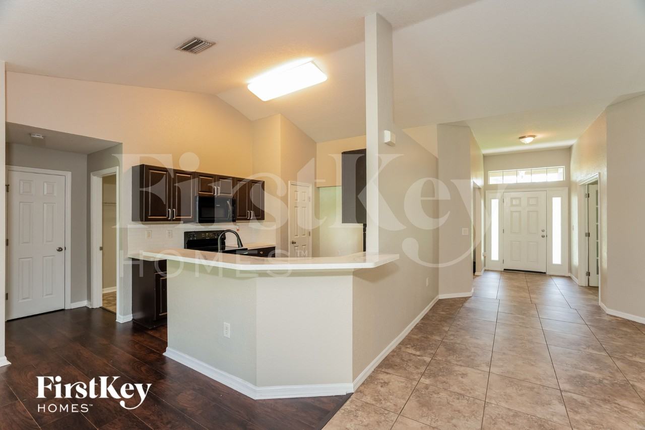 3102 Lucaya Ave - Photo 6 of 17