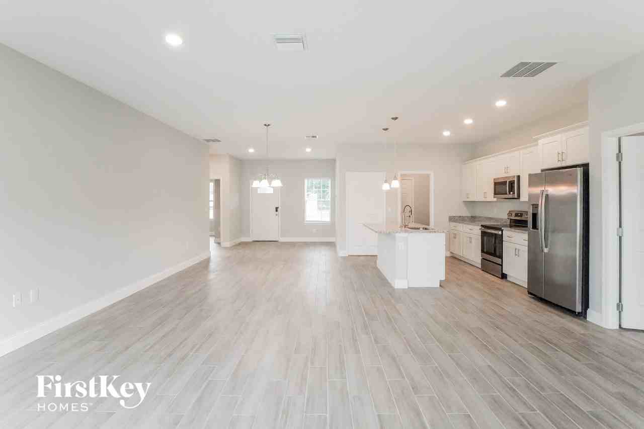 702 Caribou Dr - Photo 3 of 15