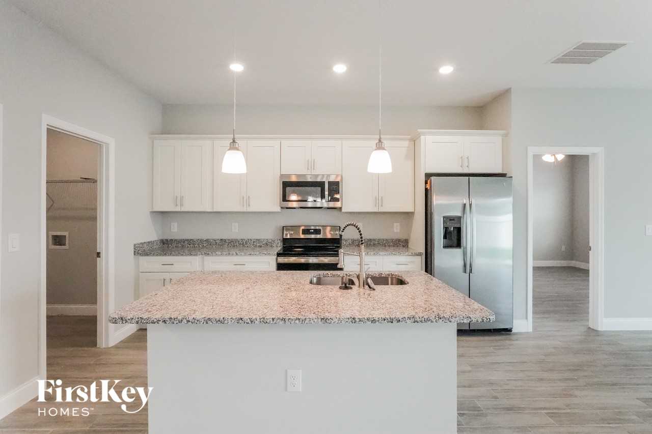 702 Caribou Dr - Photo 4 of 15