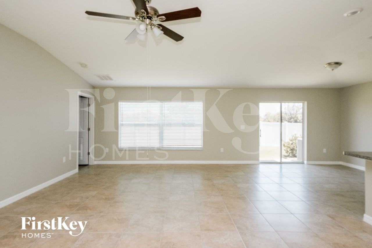 1908 Broad Winged Hawk Dr - Photo 4 of 17