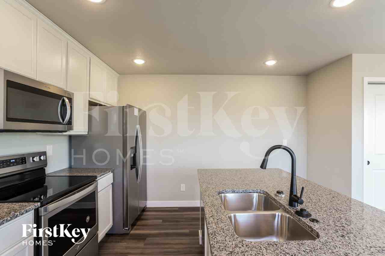 10312 Horton Dr - Photo 5 of 15