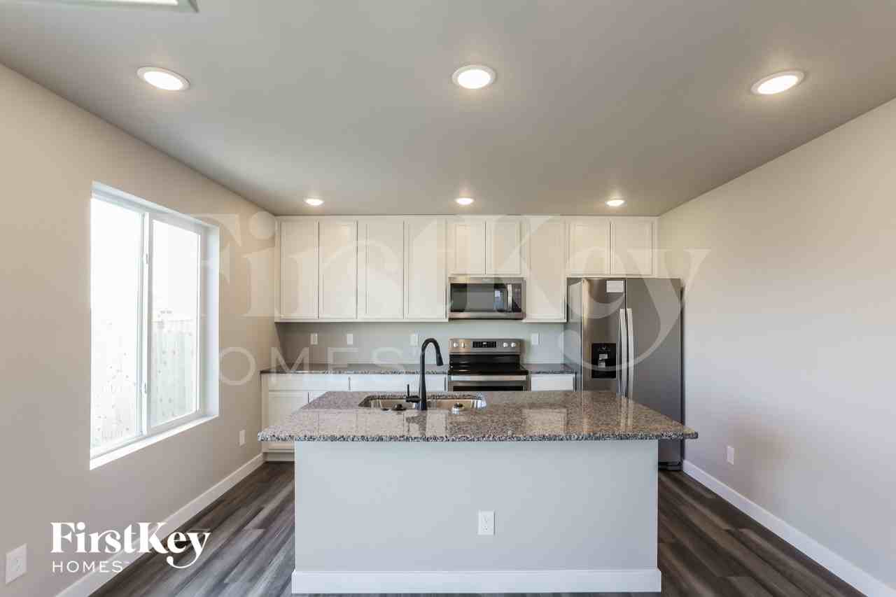 10312 Horton Dr - Photo 6 of 15