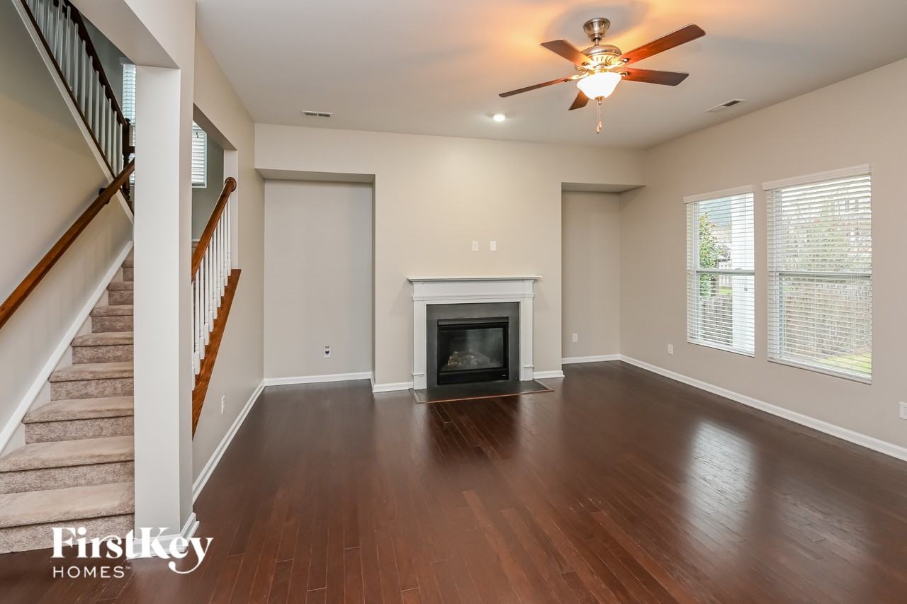3616 Conner Glenn Dr - Photo 3 of 15