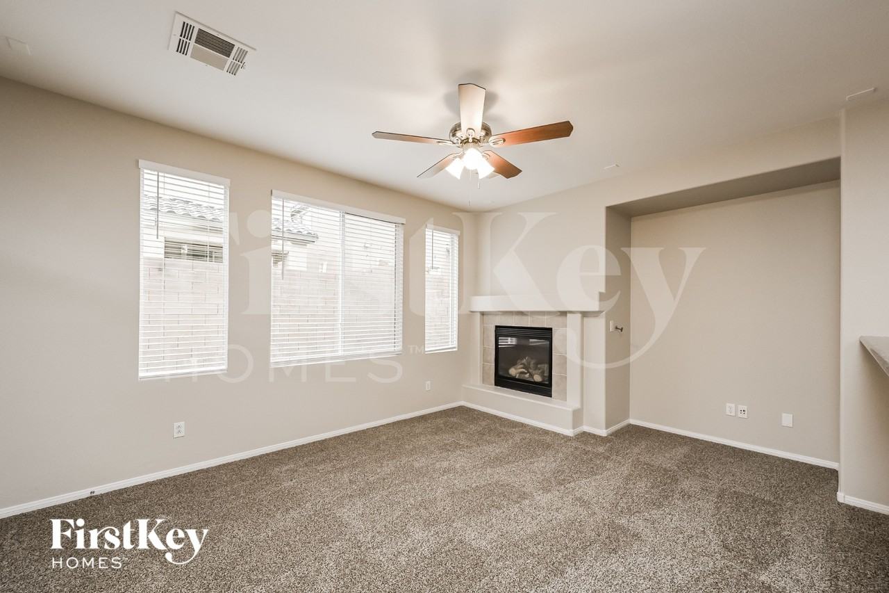 6221 W Levi Ave - Photo 4 of 15