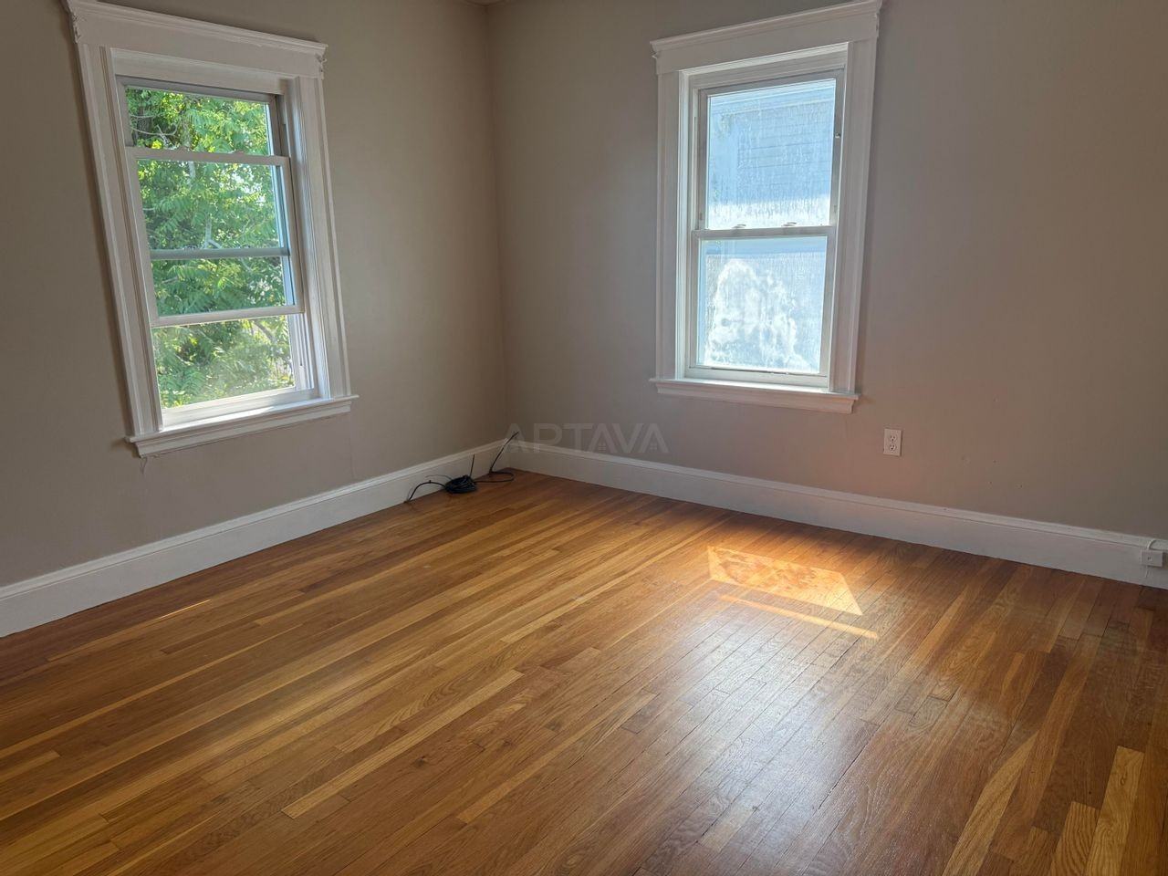 272 Willis Ave #2 - Photo 4 of 10