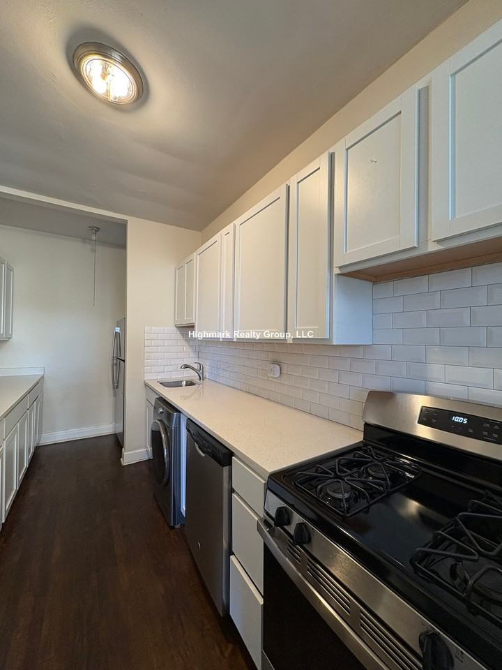 314 Lee St #2A - Photo 2 of 16