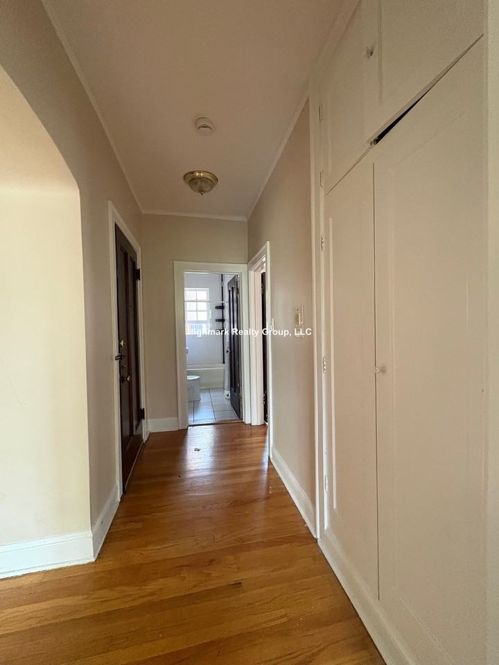 1111 Lake St #3N - Photo 2 of 13
