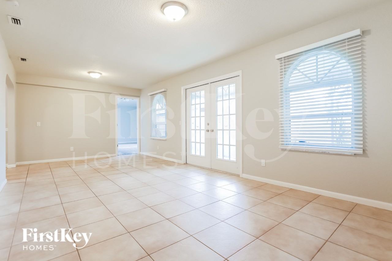 21019 Exmore Ave - Photo 6 of 15