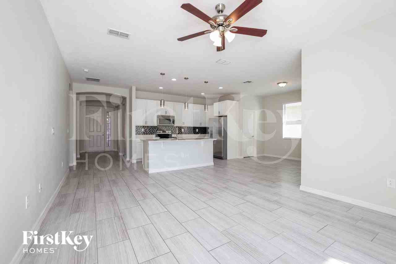 878 Marisa Ln - Photo 3 of 15