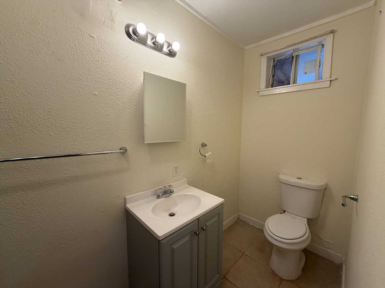 72 Lakeview Cir #6 - Photo 5 of 6