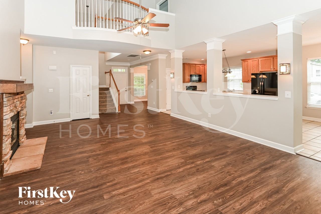 5611 Branthurst Dr - Photo 6 of 16