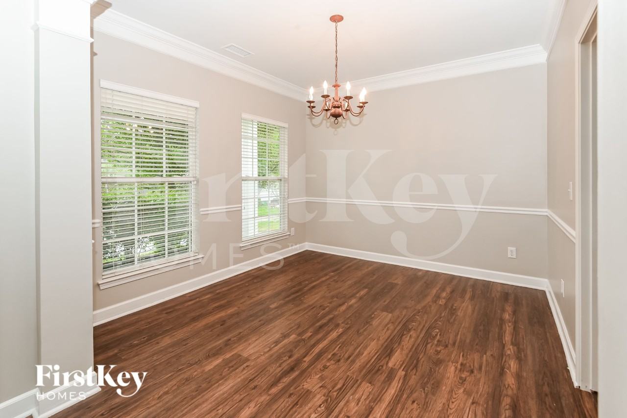 5611 Branthurst Dr - Photo 7 of 16