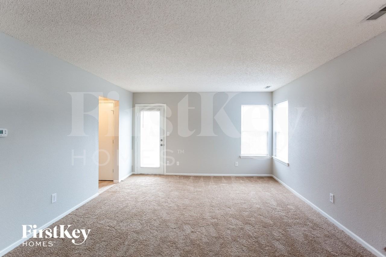 10320 Liverpool Way - Photo 3 of 16