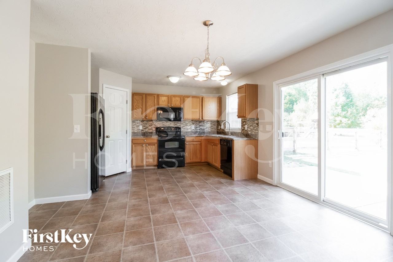 6038 Marsh Cir - Photo 6 of 16