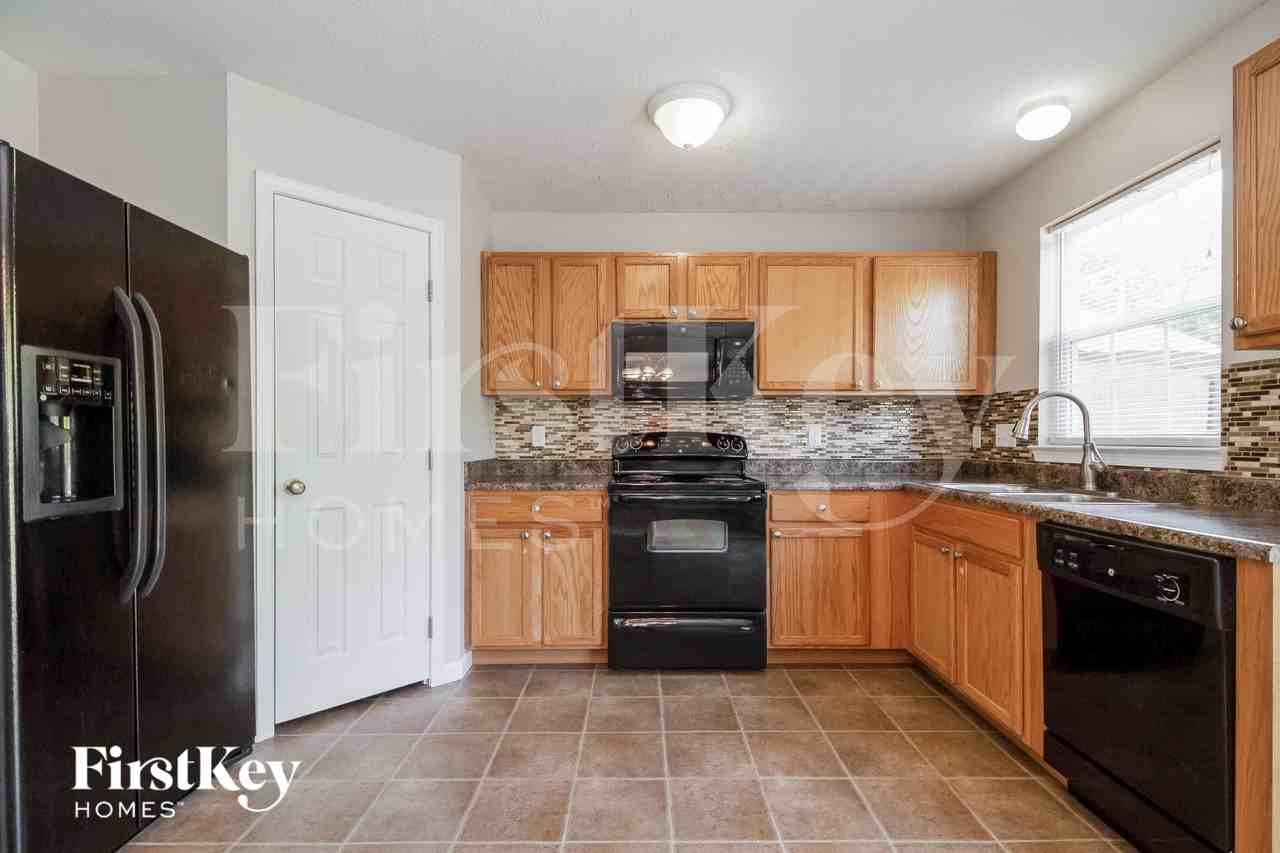 6038 Marsh Cir - Photo 7 of 16