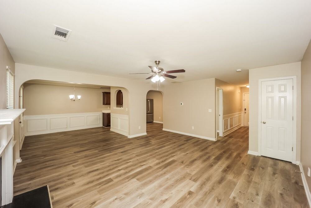 5584 Bluegrass Dr - Photo 6 of 17