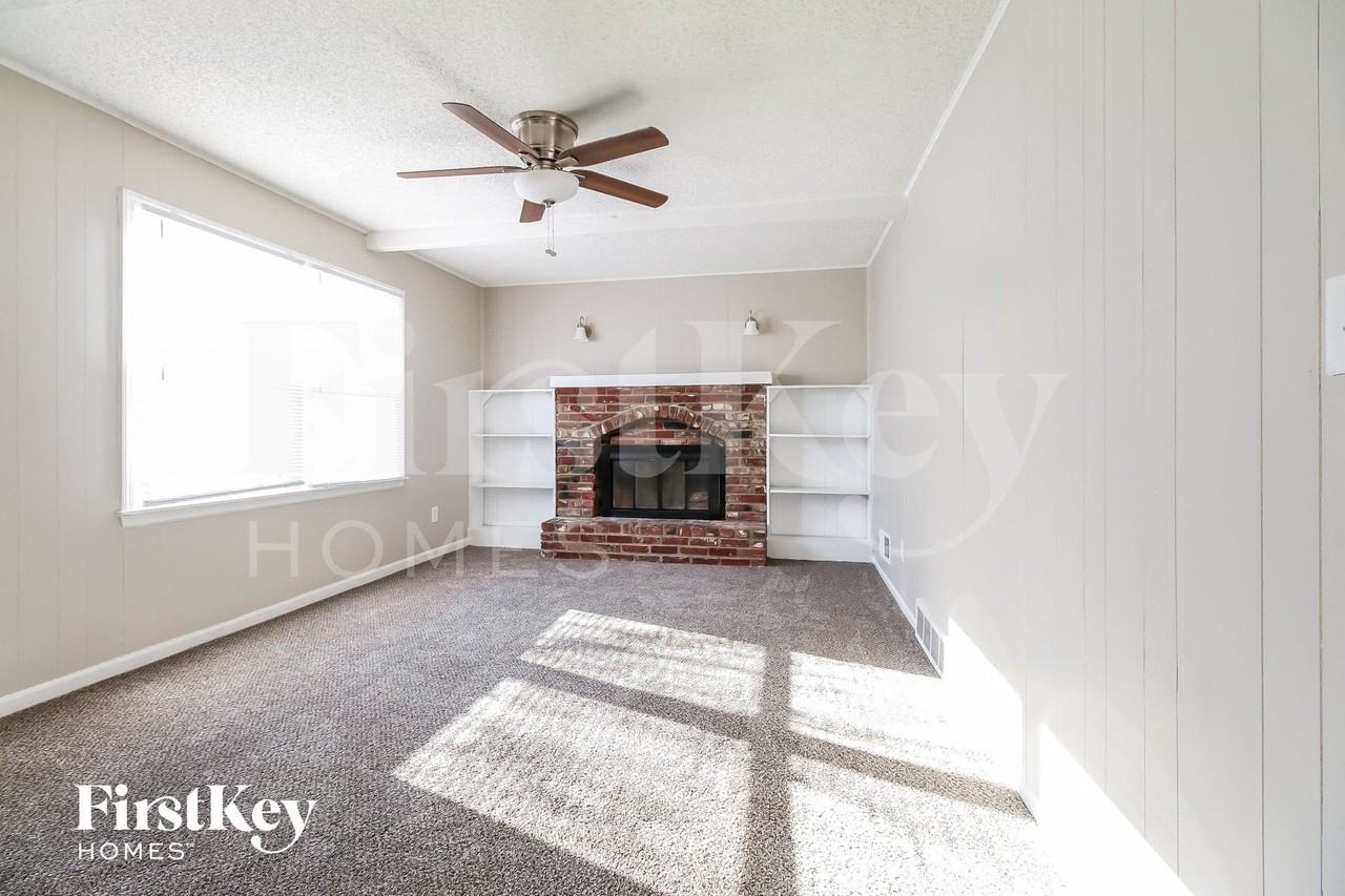 525 Sunset Ln - Photo 6 of 15