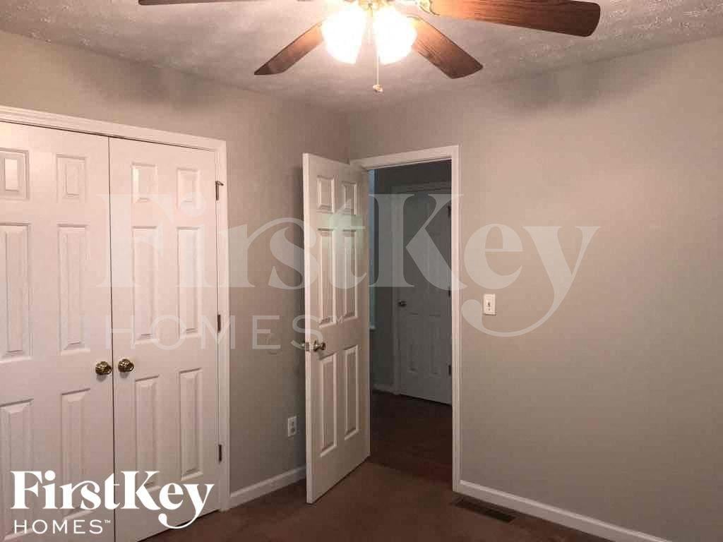 5036 Balus Dr - Photo 7 of 18