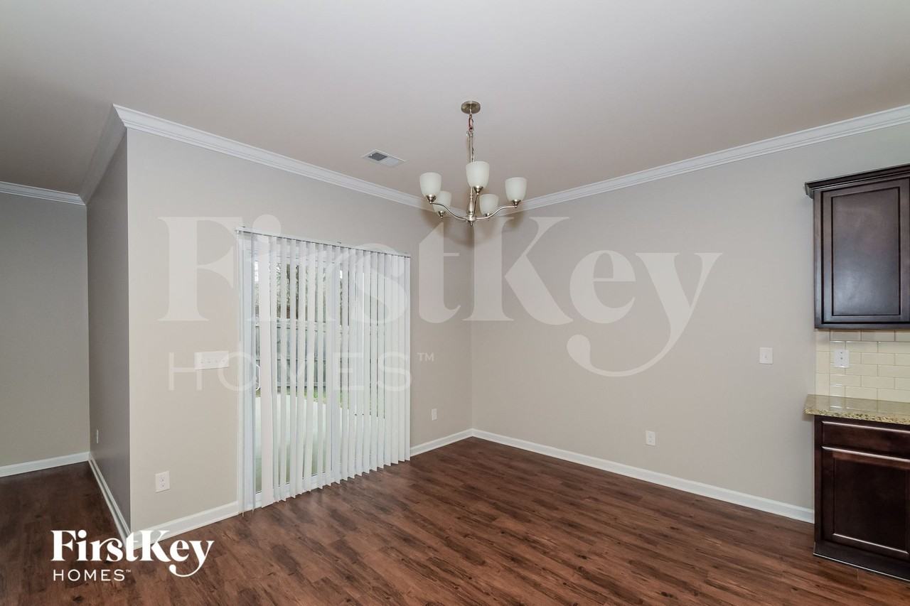 5029 Bella Ct - Photo 3 of 15