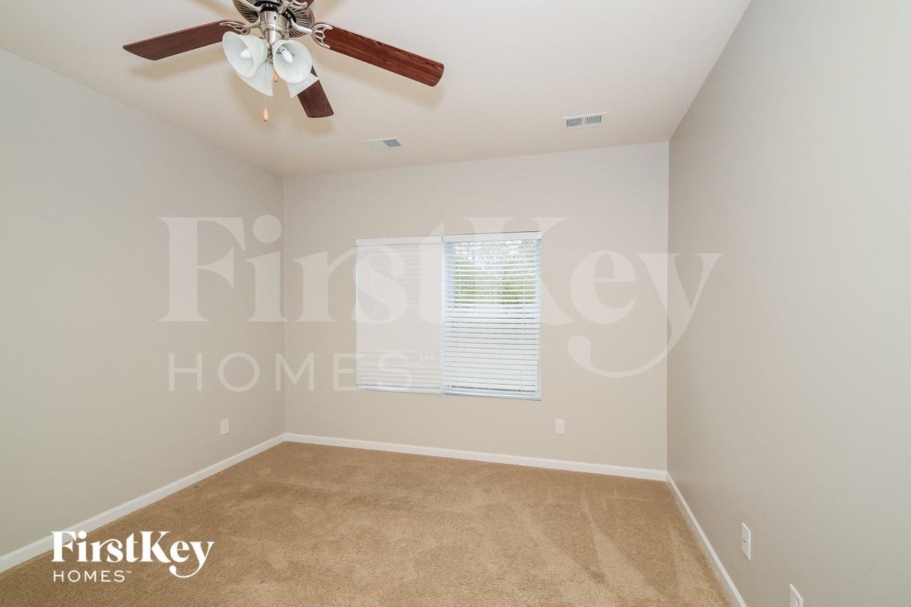 5029 Bella Ct - Photo 5 of 15