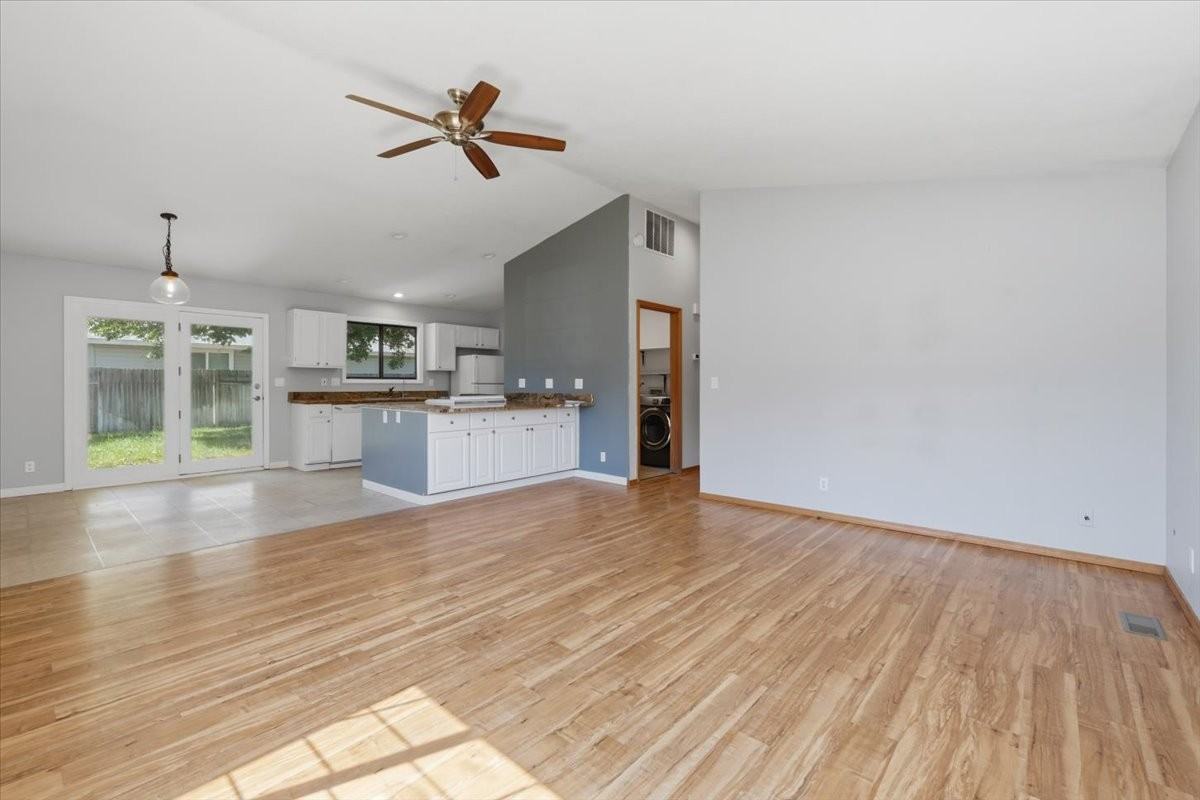 6127 N Portsmouth Ave #1 - Photo 4 of 17