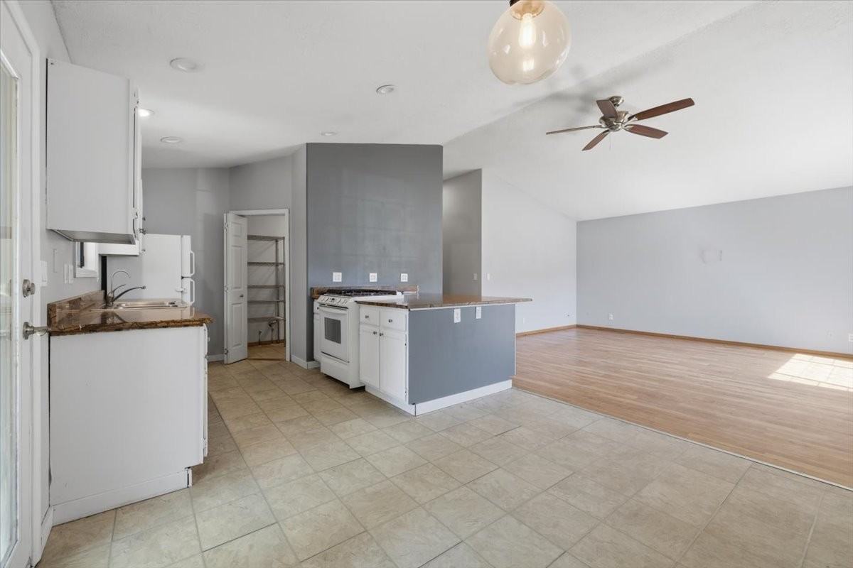 6127 N Portsmouth Ave #1 - Photo 6 of 17