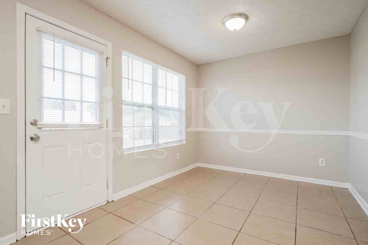 4030 Mission Way - Photo 5 of 17