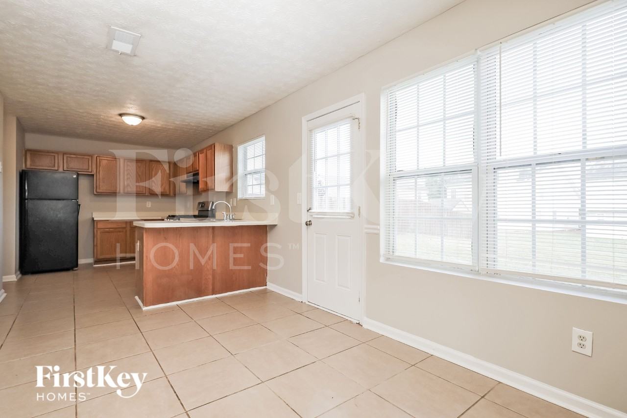 4030 Mission Way - Photo 6 of 17